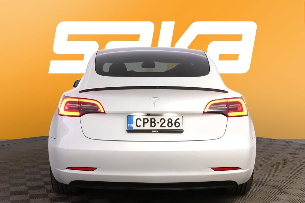 TESLA Model 3 2020