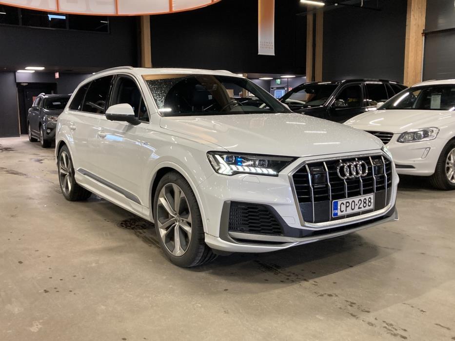 AUDI Q7 2021