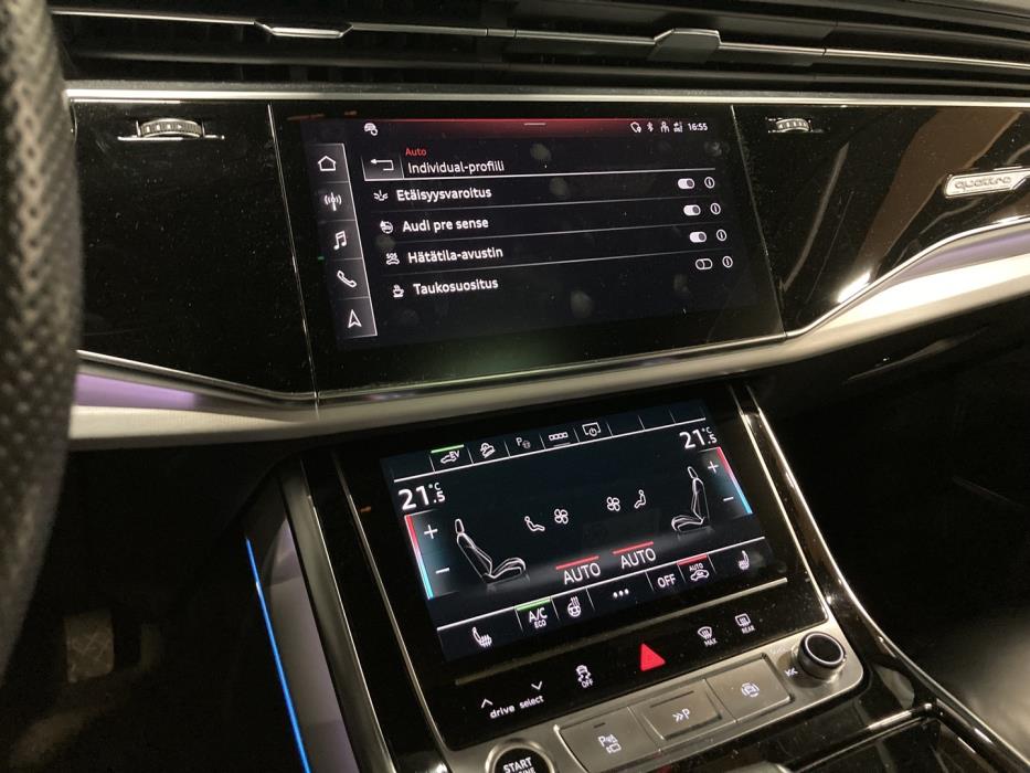 AUDI Q7 2021