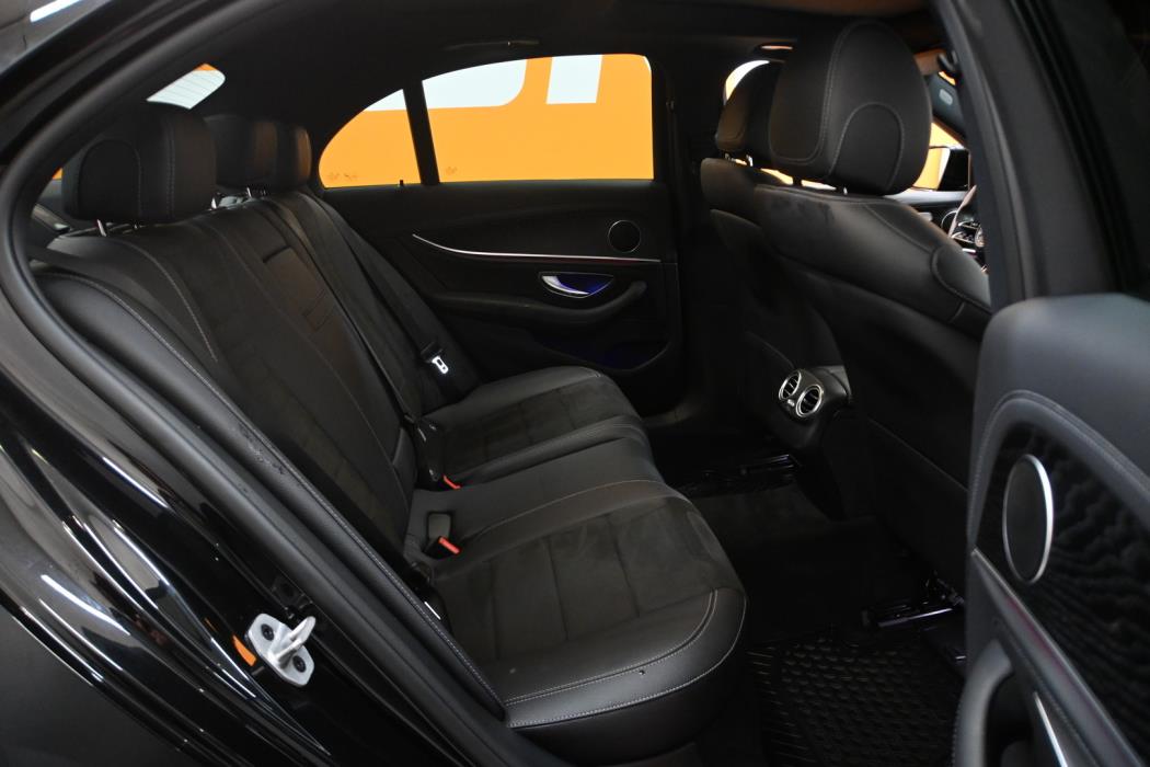 MERCEDES-BENZ E 2021