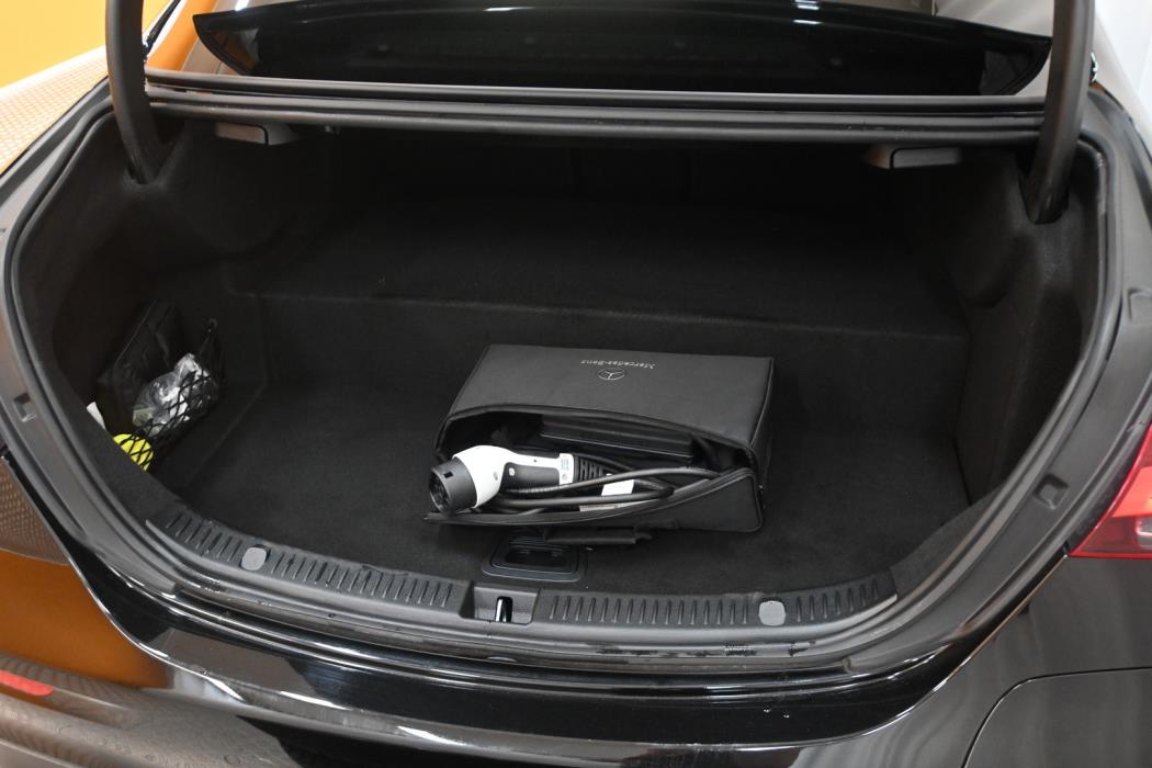 MERCEDES-BENZ E 2021