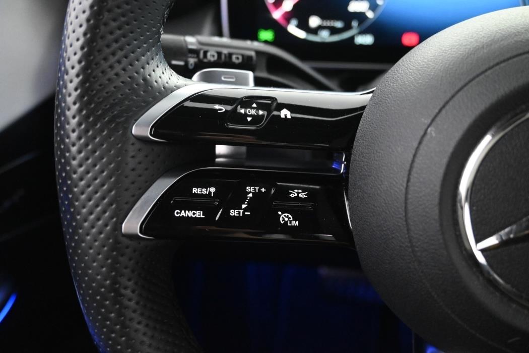 MERCEDES-BENZ GLC 2023