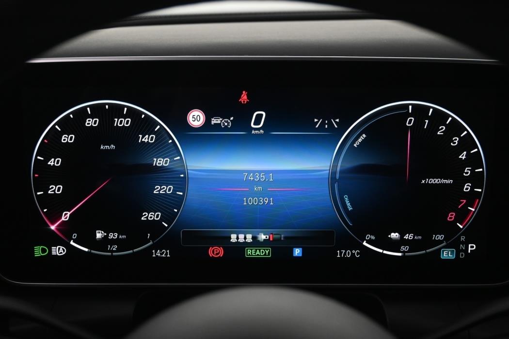 MERCEDES-BENZ GLC 2023