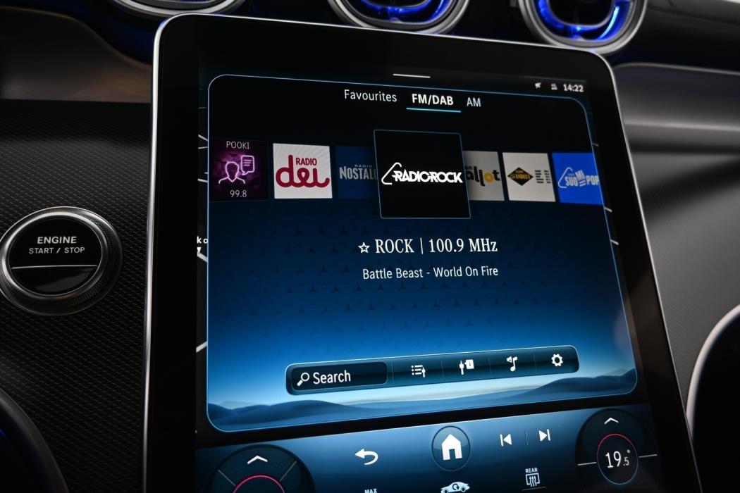 MERCEDES-BENZ GLC 2023