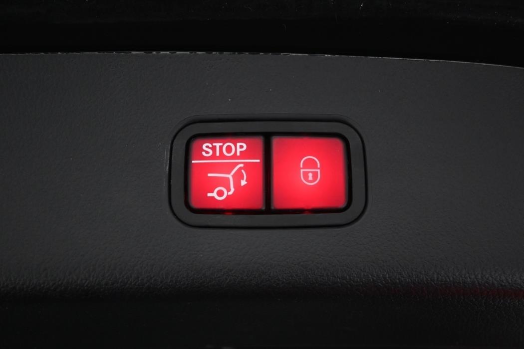 MERCEDES-BENZ GLC 2023