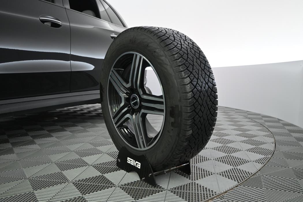 MERCEDES-BENZ GLC 2023