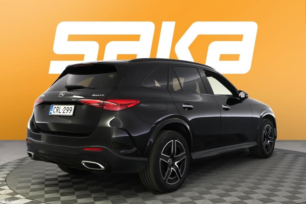 MERCEDES-BENZ GLC 2023