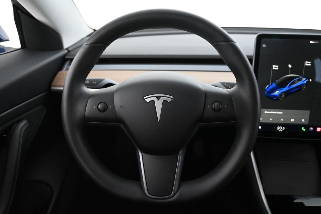 TESLA Model 3 2020