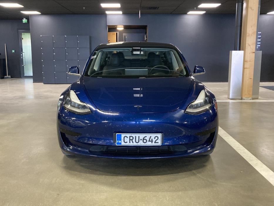 TESLA Model 3 2020