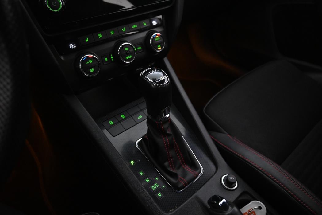 SKODA OCTAVIA 2015