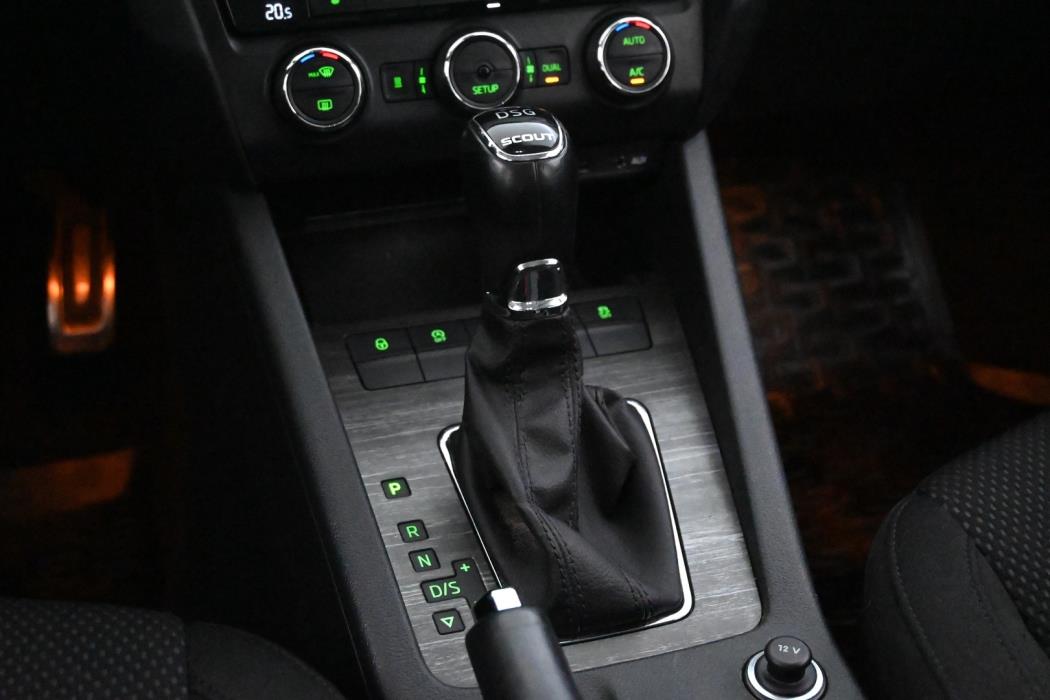 SKODA Octavia 2015