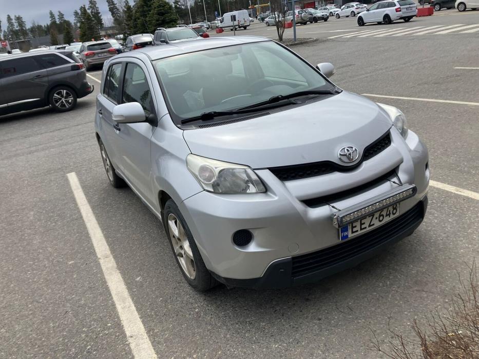 TOYOTA Urban Cruiser 2010
