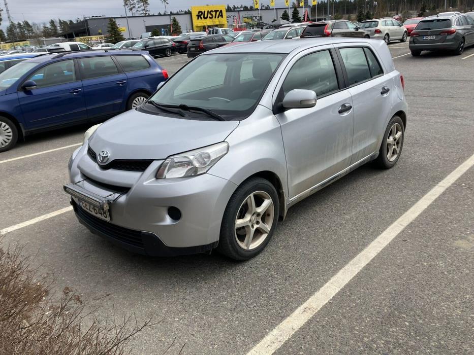 TOYOTA Urban Cruiser 2010