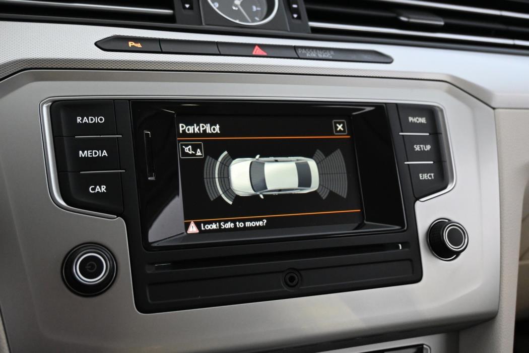 VOLKSWAGEN Passat 2015