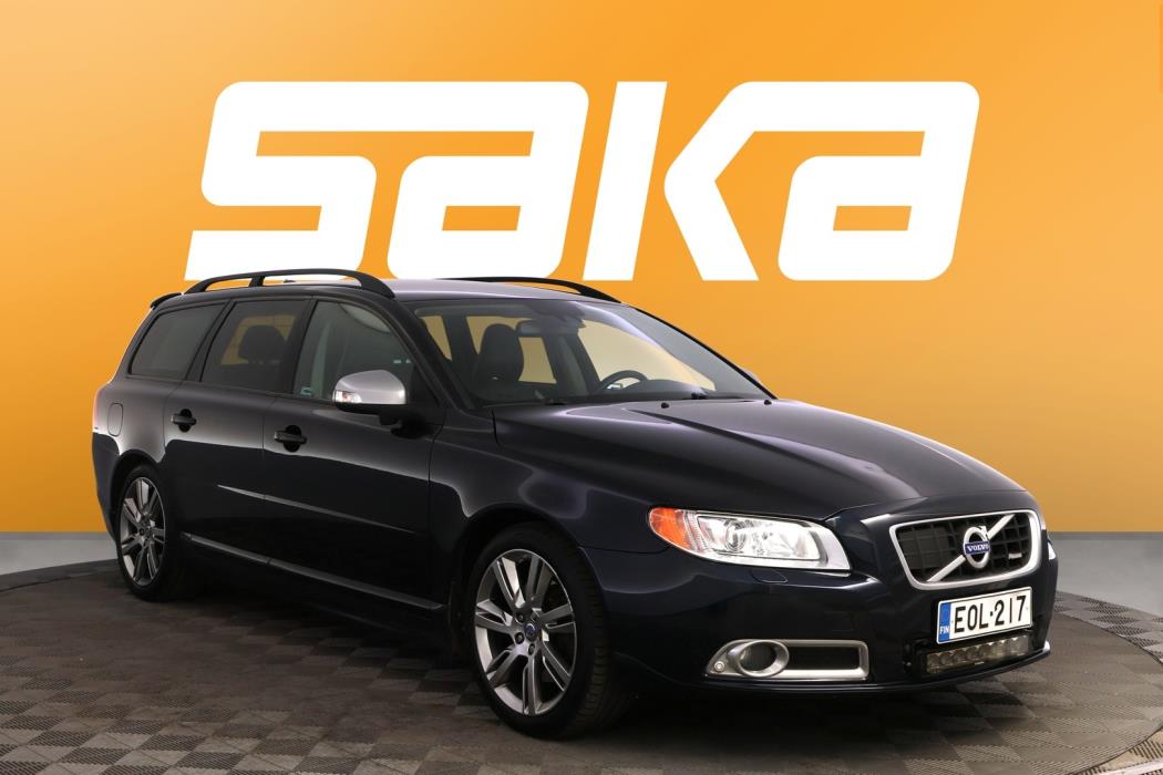 VOLVO V70 2011