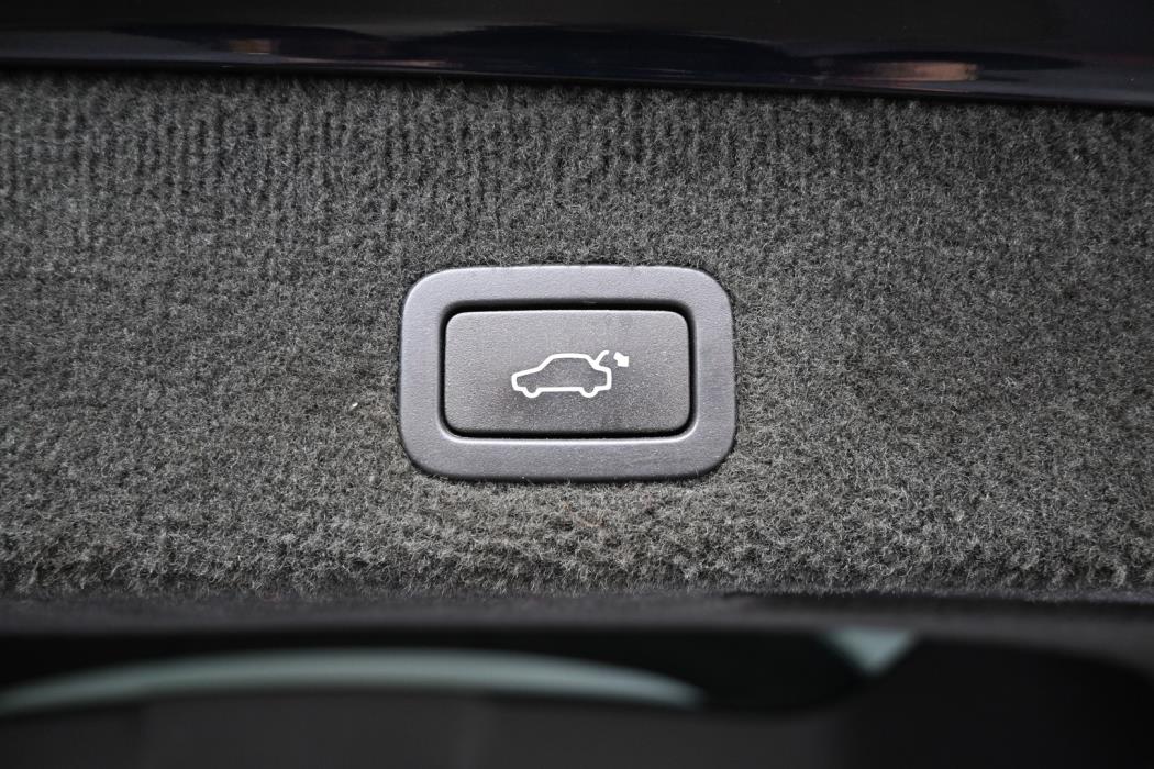 VOLVO V70 2011