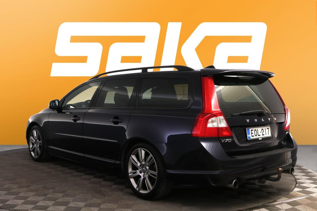 VOLVO V70 2011