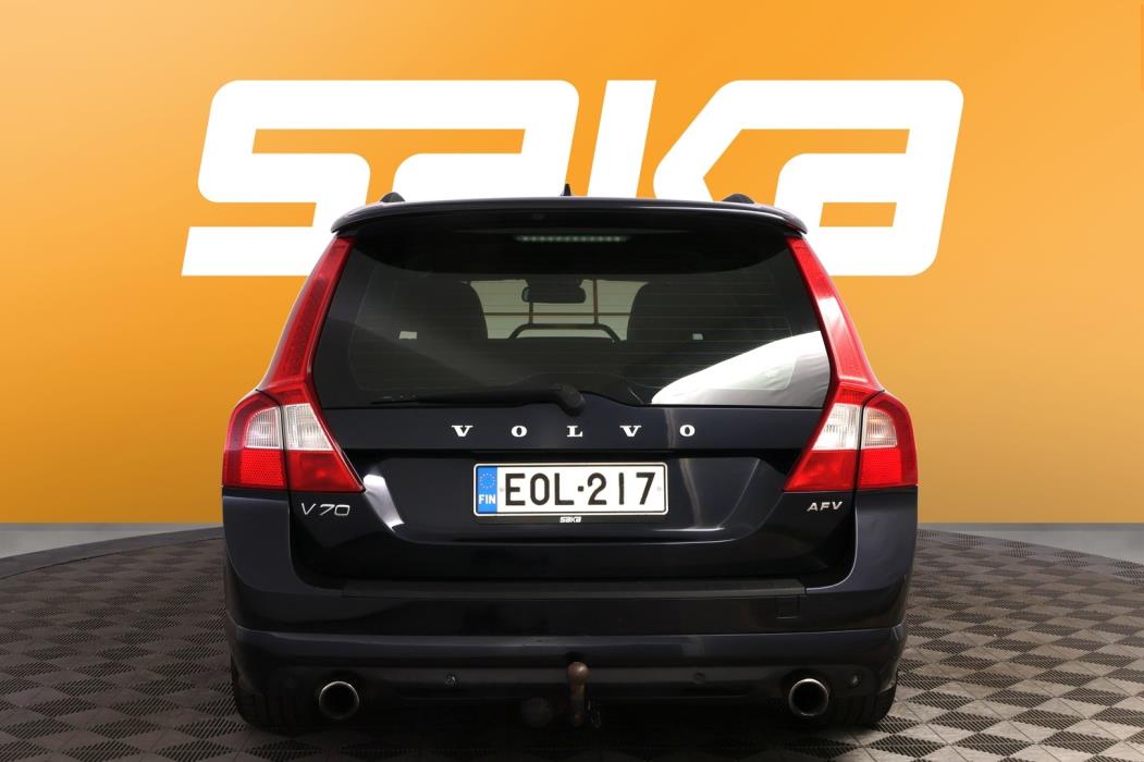 VOLVO V70 2011