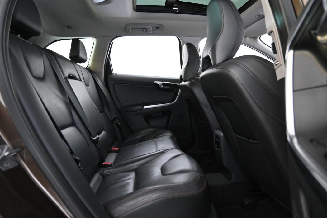VOLVO XC60 2017