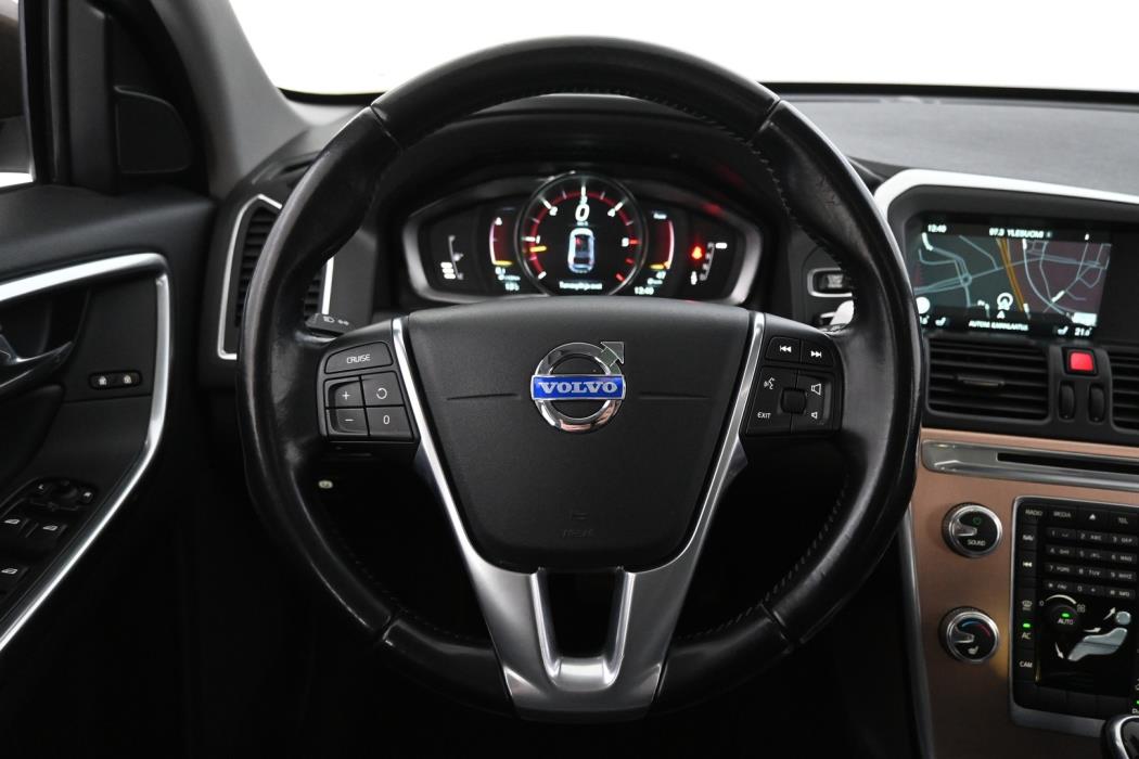 VOLVO XC60 2017