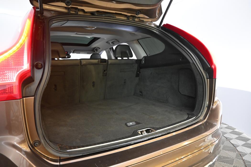 VOLVO XC60 2017