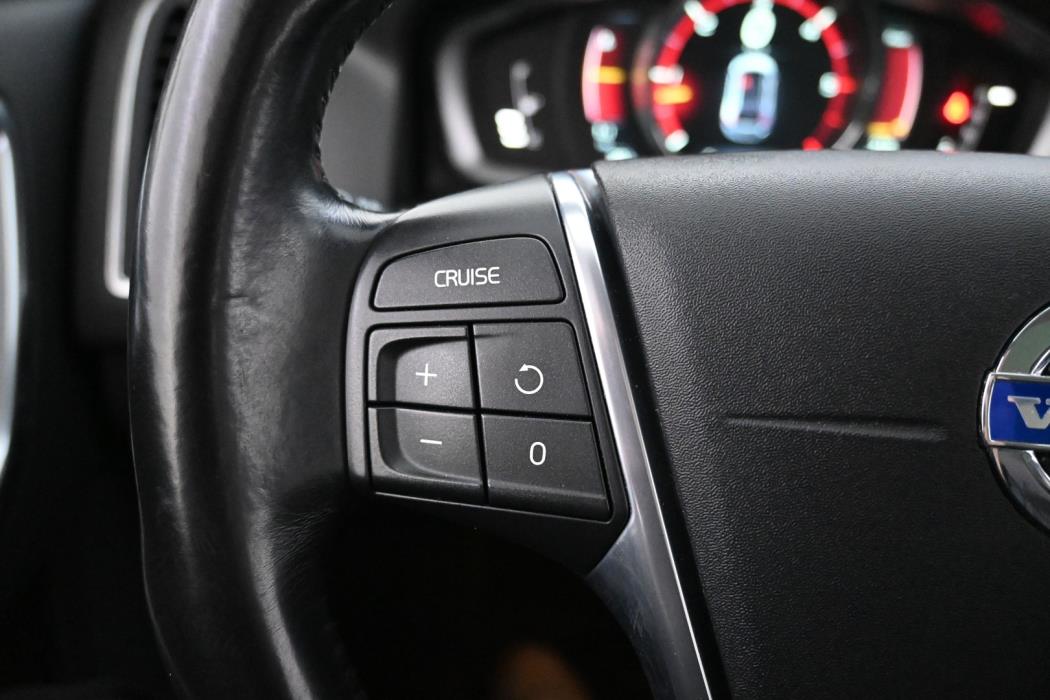 VOLVO XC60 2017