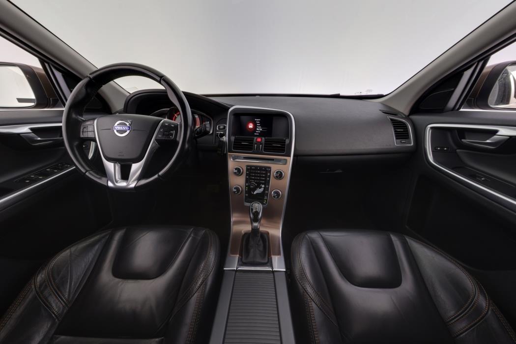 VOLVO XC60 2017