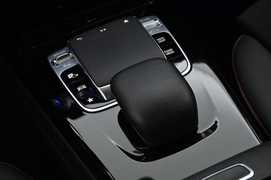 MERCEDES-BENZ CLA 2020