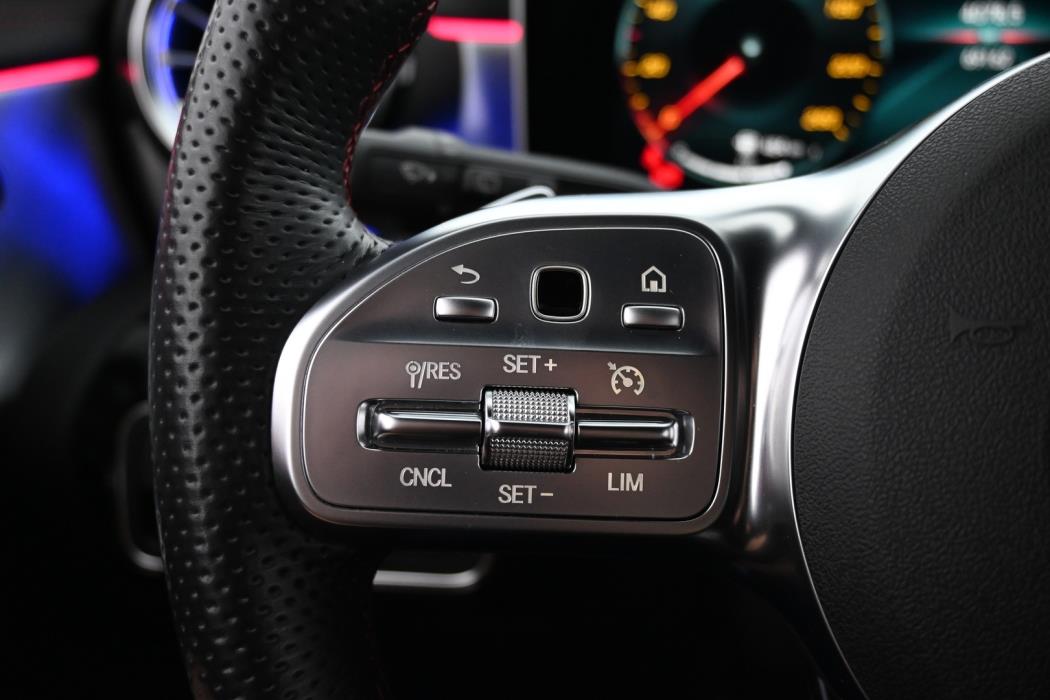 MERCEDES-BENZ CLA 2020