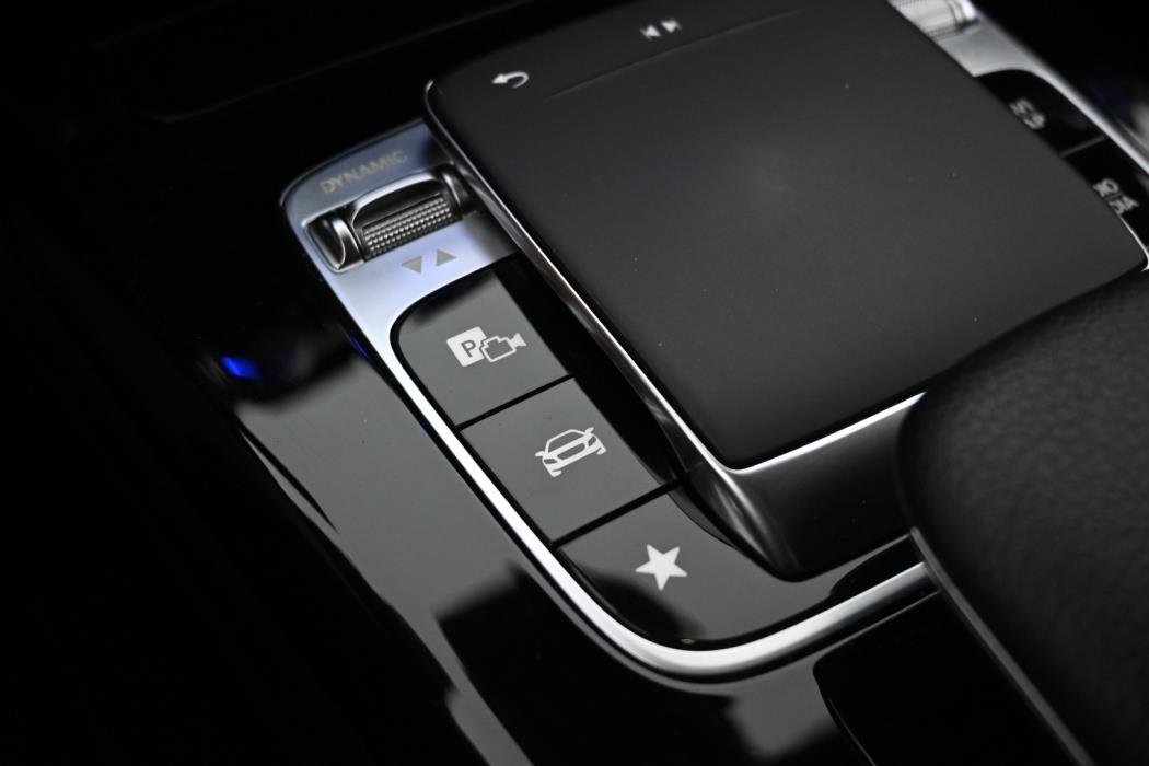 MERCEDES-BENZ CLA 2020