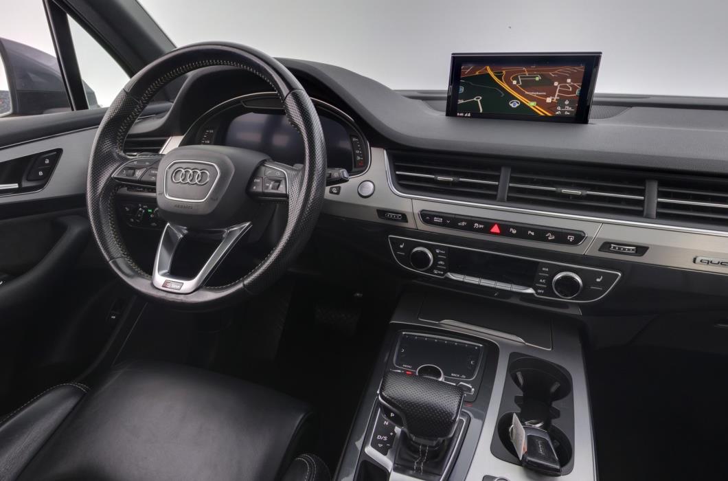 AUDI Q7 2016