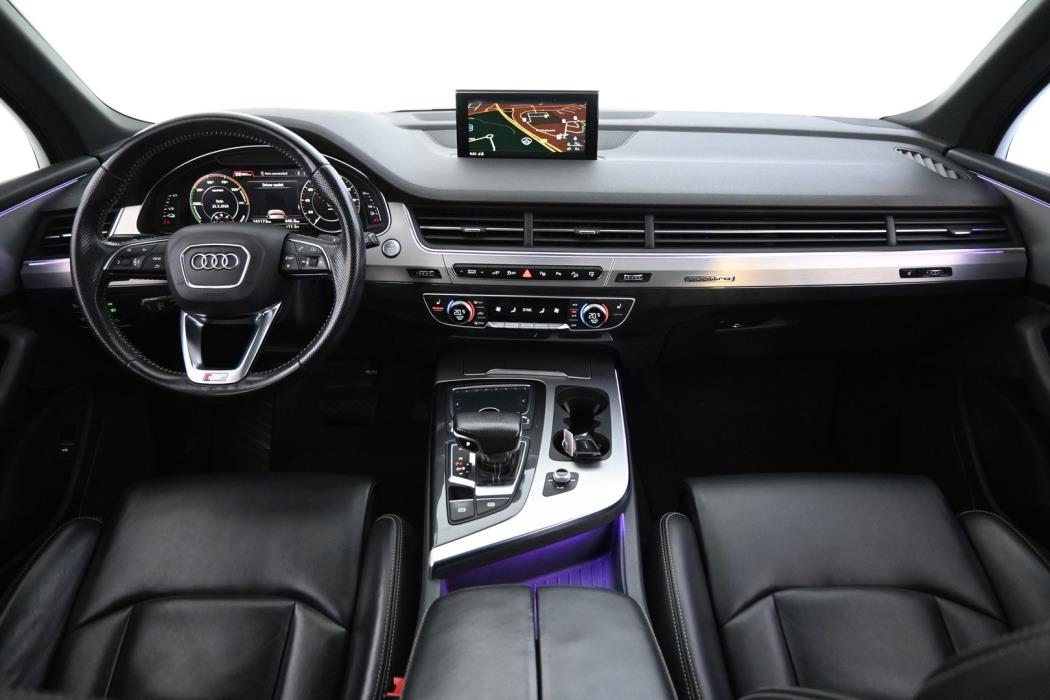AUDI Q7 2016