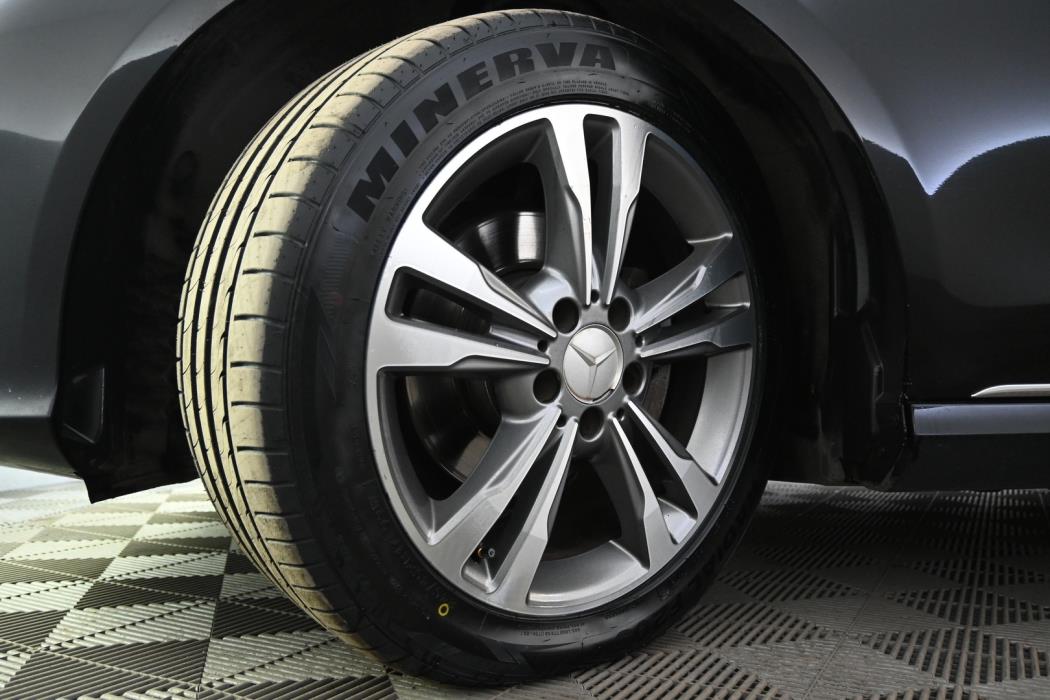 MERCEDES-BENZ E 2013