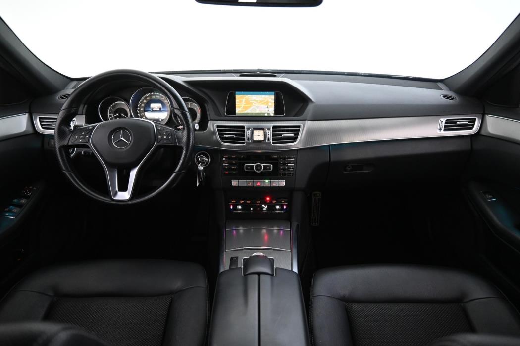 MERCEDES-BENZ E 2013