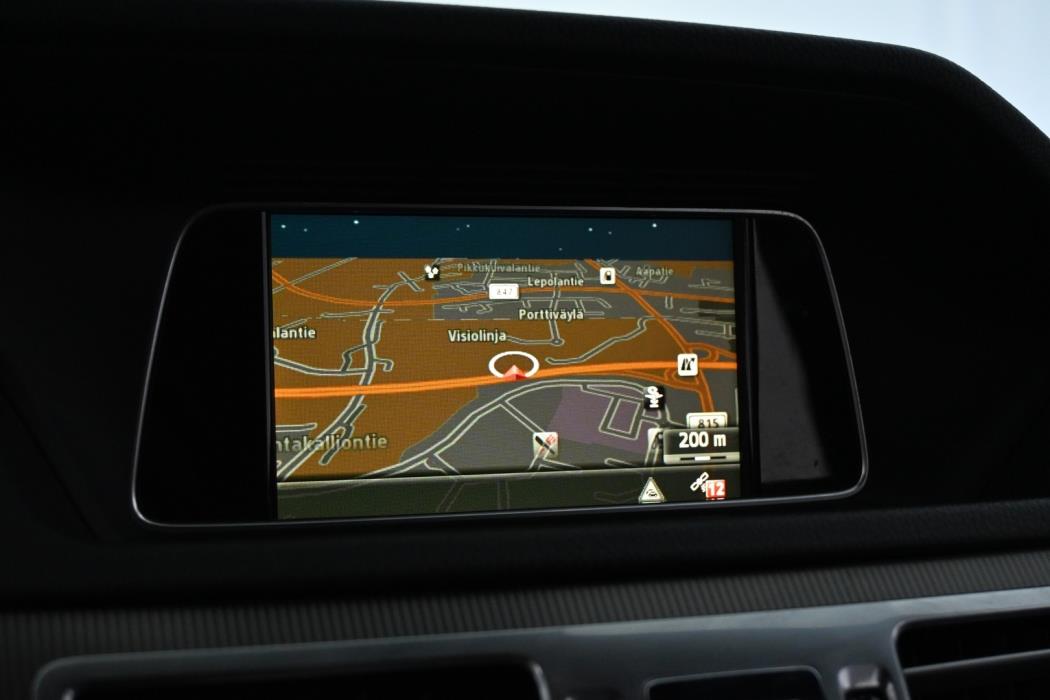 MERCEDES-BENZ E 2013