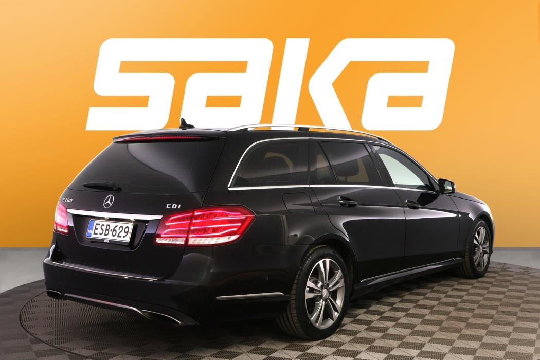 MERCEDES-BENZ E 2013