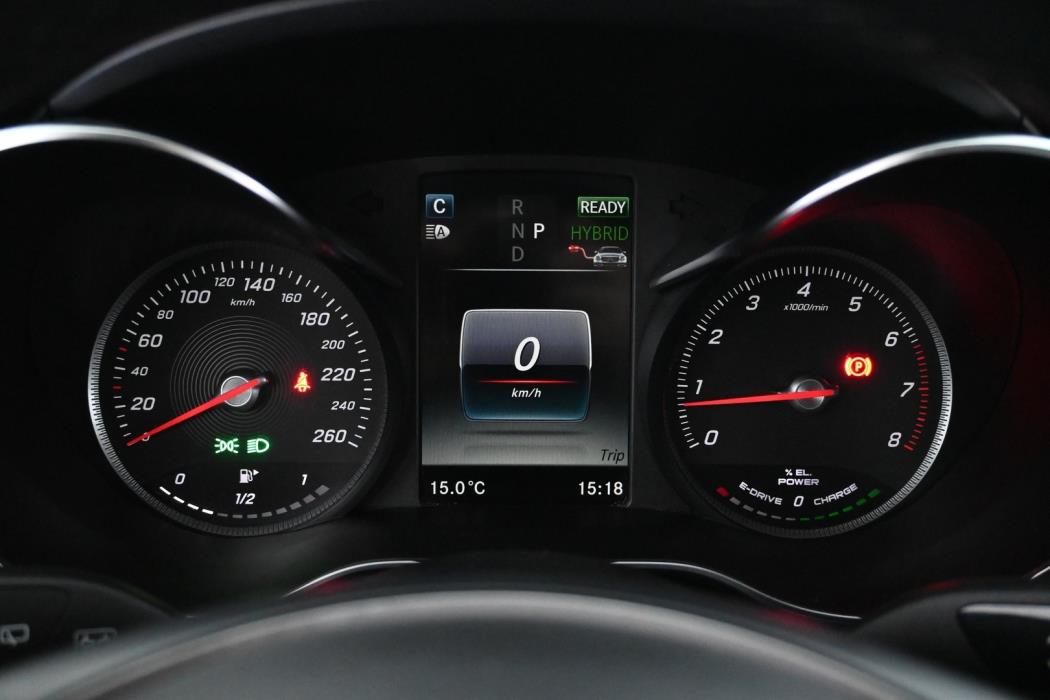 MERCEDES-BENZ C 2016