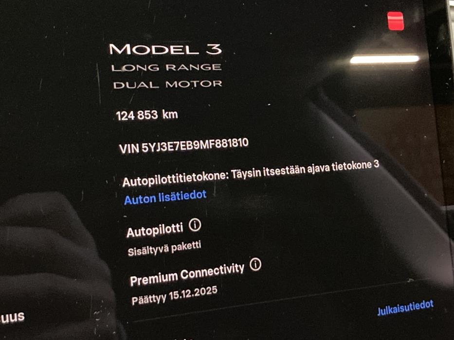 TESLA Model 3 2021