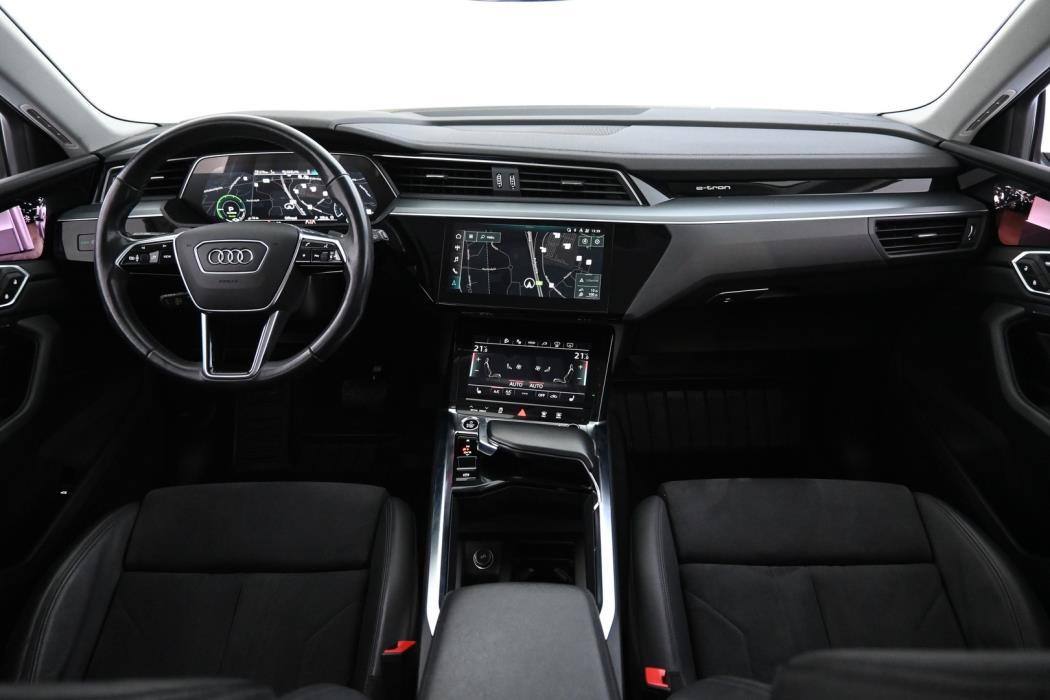 AUDI e-tron 2022