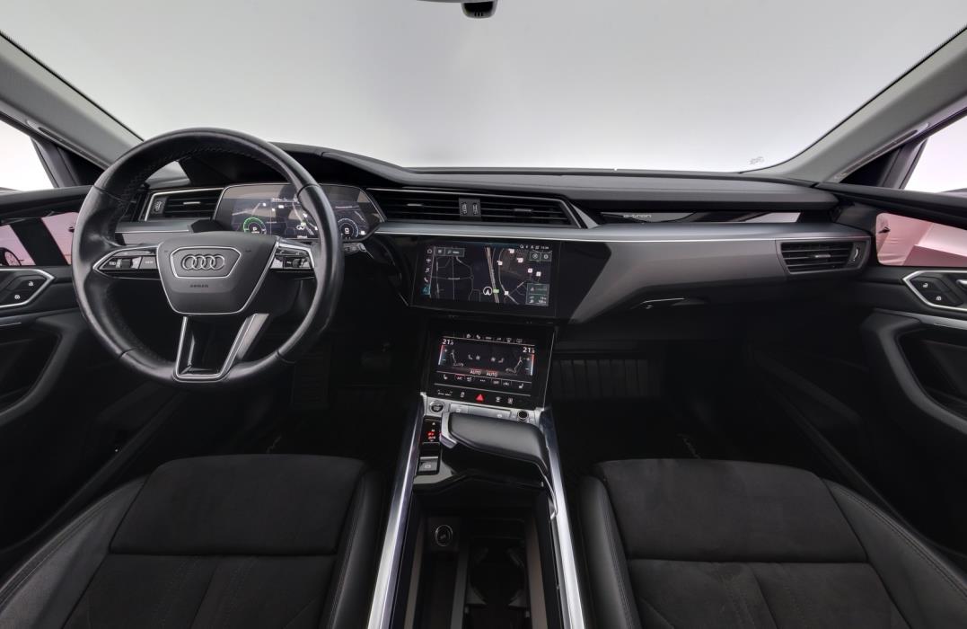 AUDI e-tron 2022