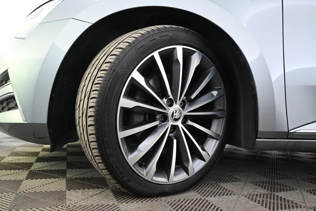 SKODA Superb 2021