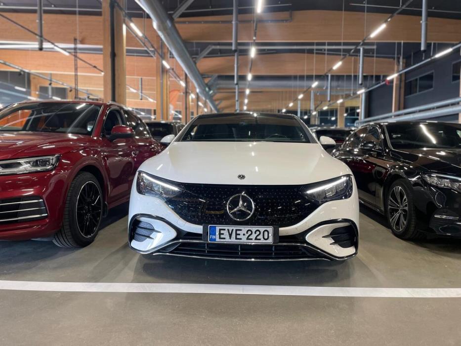 MERCEDES-BENZ EQE 2024