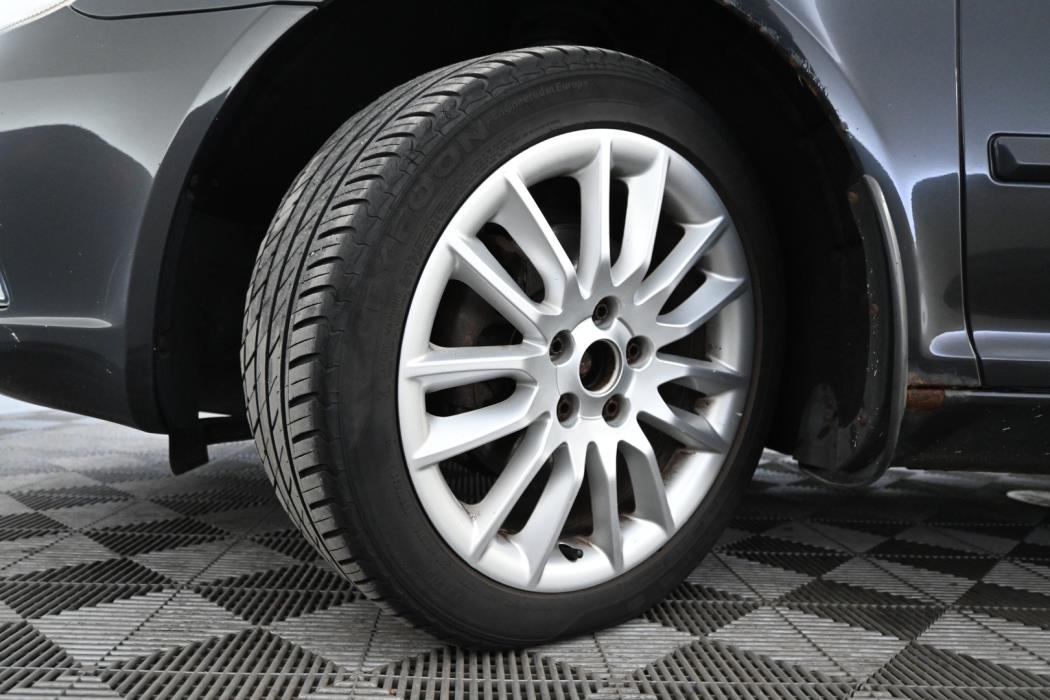 SKODA Octavia 2011