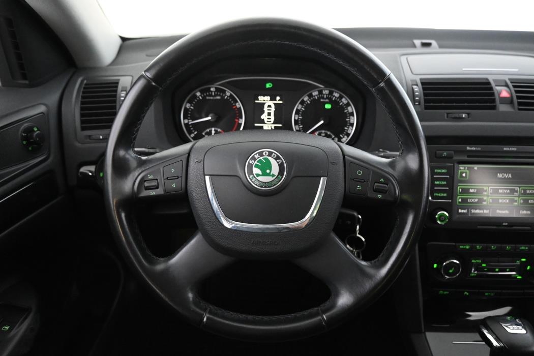 SKODA Octavia 2011