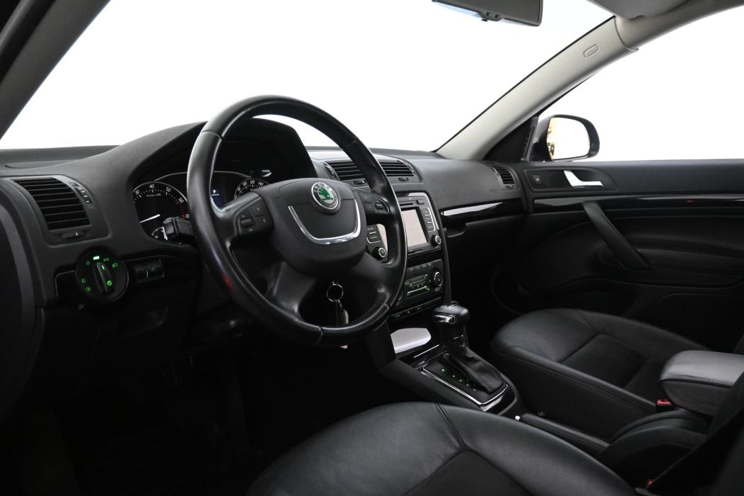 SKODA Octavia 2011