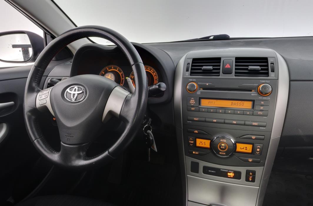 TOYOTA Corolla 2009