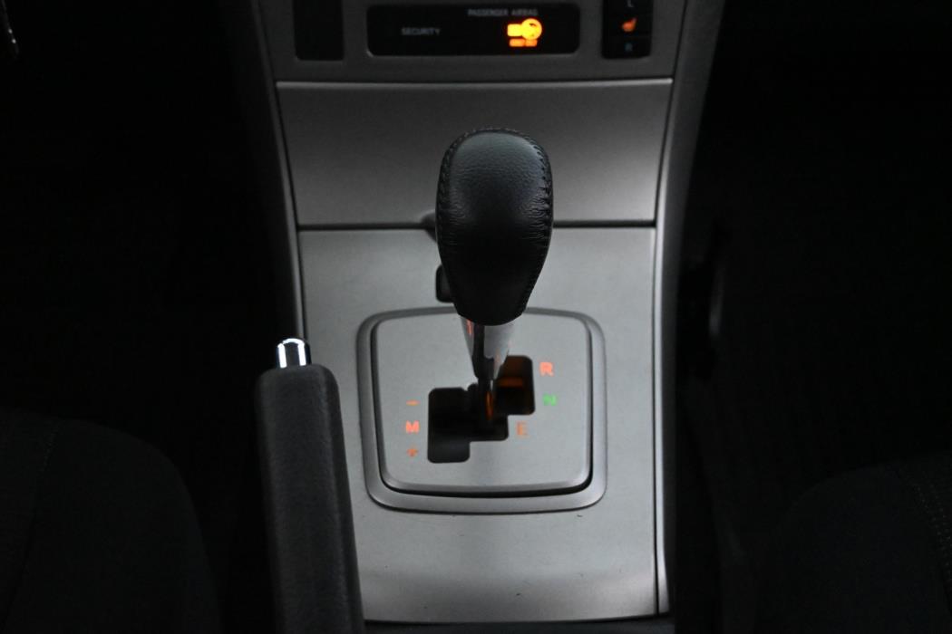 TOYOTA Corolla 2009
