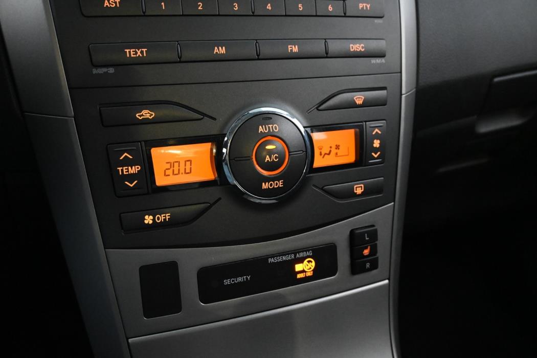 TOYOTA Corolla 2009