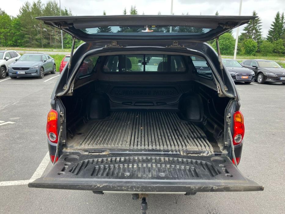 MITSUBISHI L200 2013