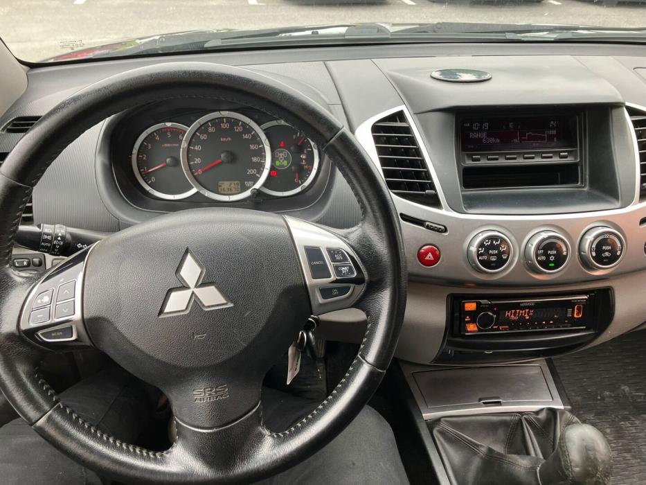 MITSUBISHI L200 2013